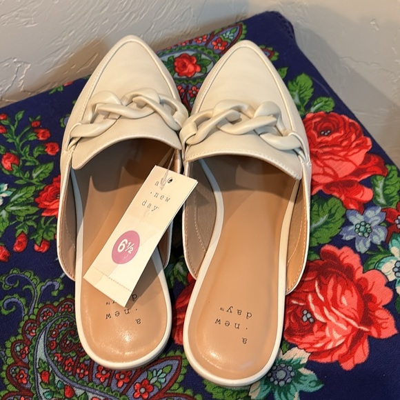 a new day Cream Flats NWT Size 6.5 - Picture 3 of 4